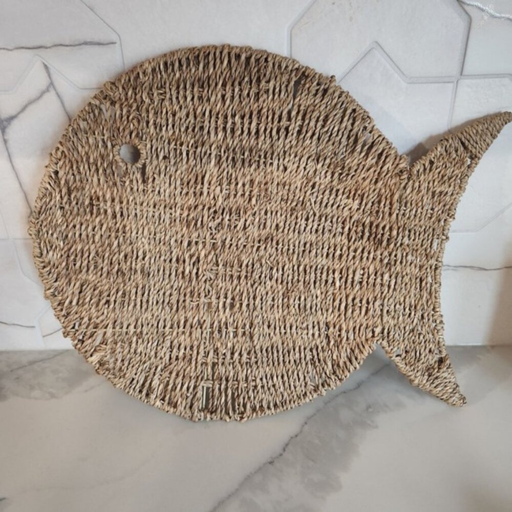 Handwoven Seagrass Fish Shaped Placemat Table Decor Nautical Coastal‎ wall decor